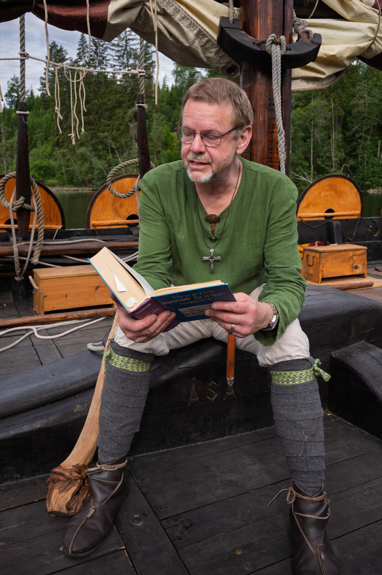  Telemarkskanalen - Ovanfor Ulefoss sluse. Kristian les frå Snorre 