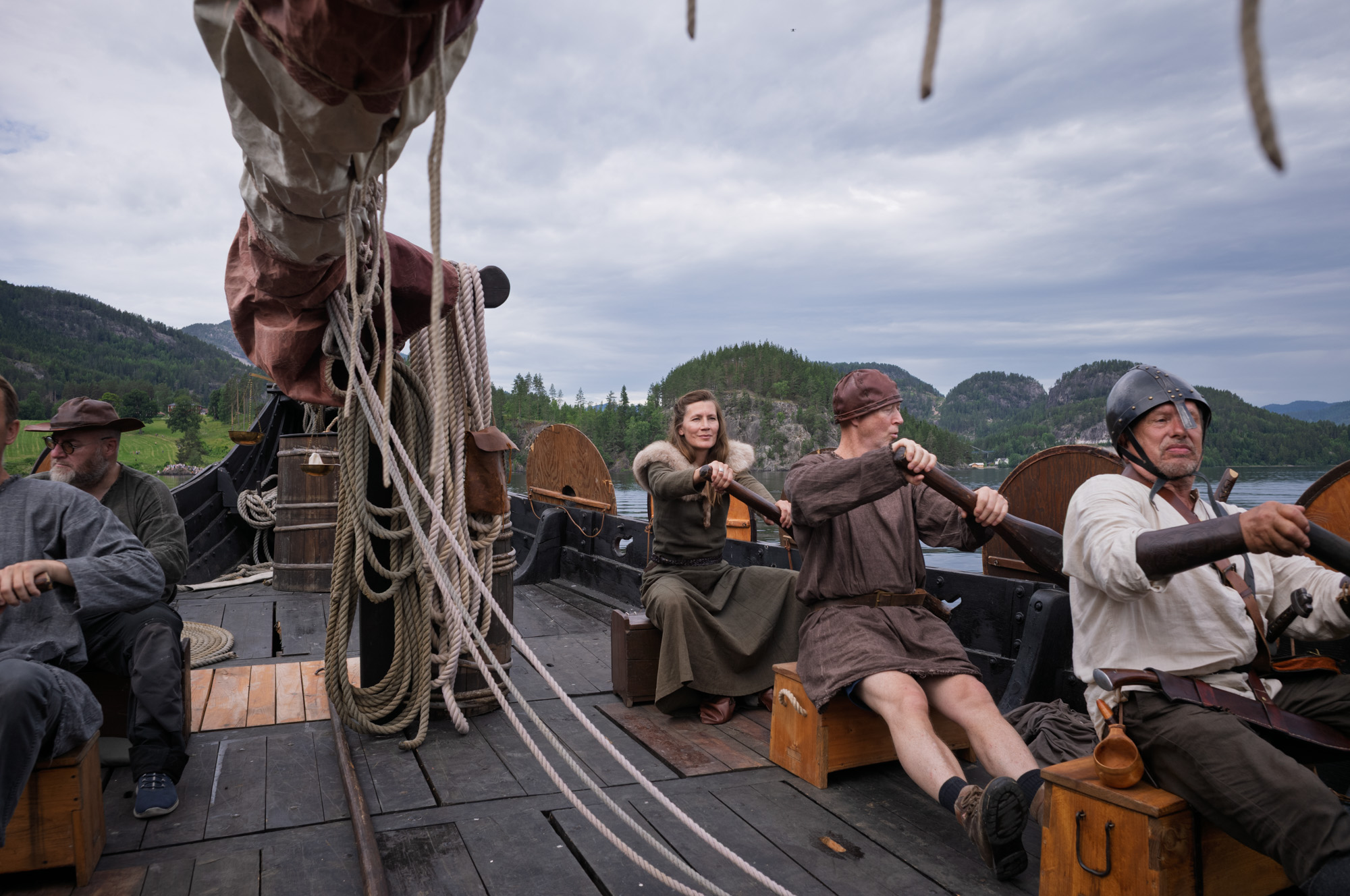  Kviteseid  - Roing inn mot bygdetunet 